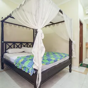Lori Beach 2*, Seminyak Indonesien